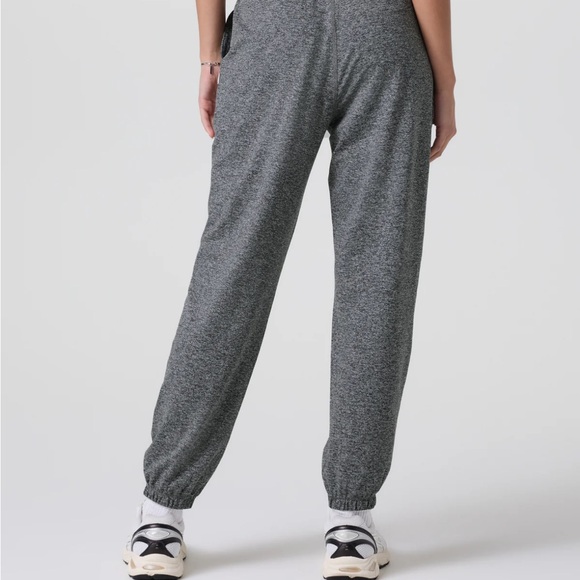 Vuori Womens Boyfriend Jogger Lilac Heather Purple - Picture 5 of 5